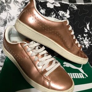 PUMA SNEAKERS RARE FIND!!!! Woman’s